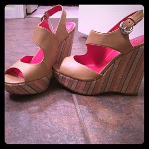 Nude wedges