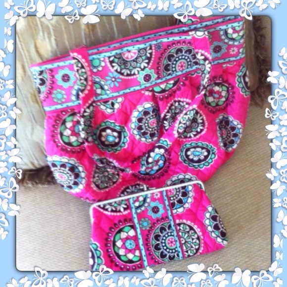 Vera Bradley Handbags - NWT Vera Bradley Morgan Purse/ Wallet