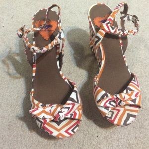 Brand new never worn, too small for me