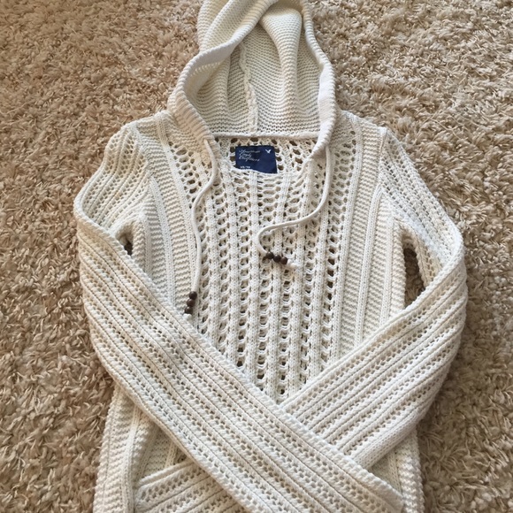 Cream American Eagle sweater