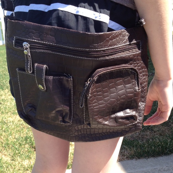 Leather messenger purse (brown)