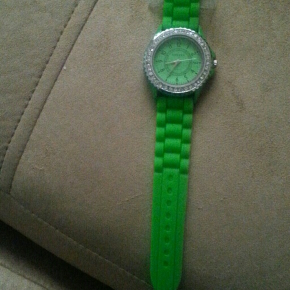 Watch - Picture 3 of 3