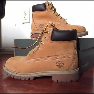 Original wheat timberlands kids 3. Fits women's 6.