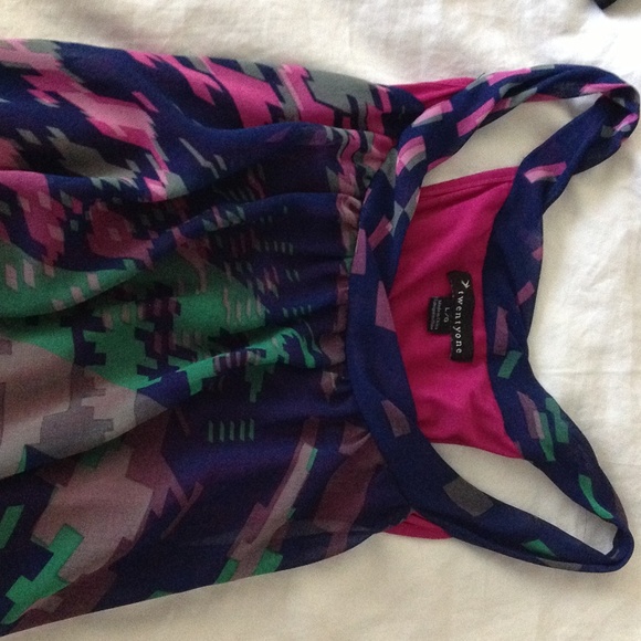 Top - Picture 2 of 2