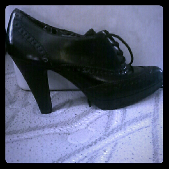 Black heels - Picture 1 of 4