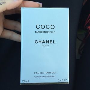 Coco mademoiselle chanel paris