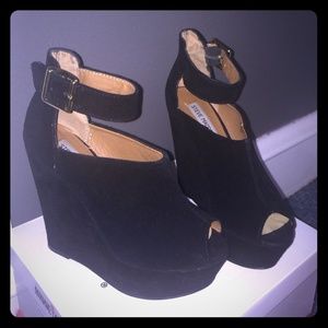 Steve Madden Wedges **NEW LOW PRICE 26**