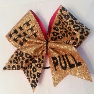 Price cut TODAY ONLY Cheer bow