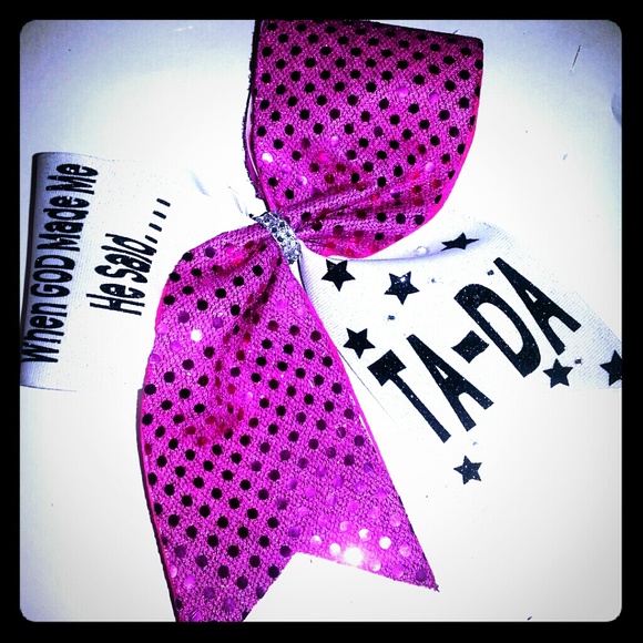 Cheer bow