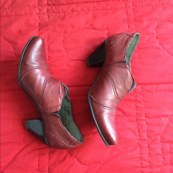 Fidji Leather booties