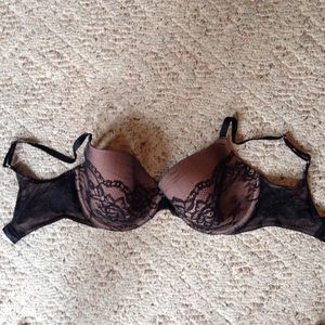 VS bra 32DDD; sister size 34DD