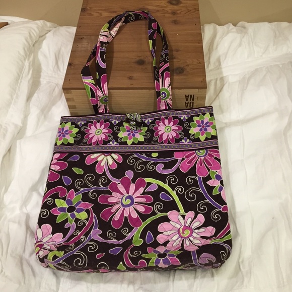 Vera Bradley toggle tote