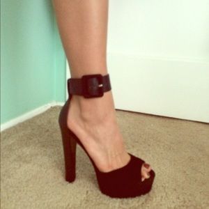Perfect heels for a night out!