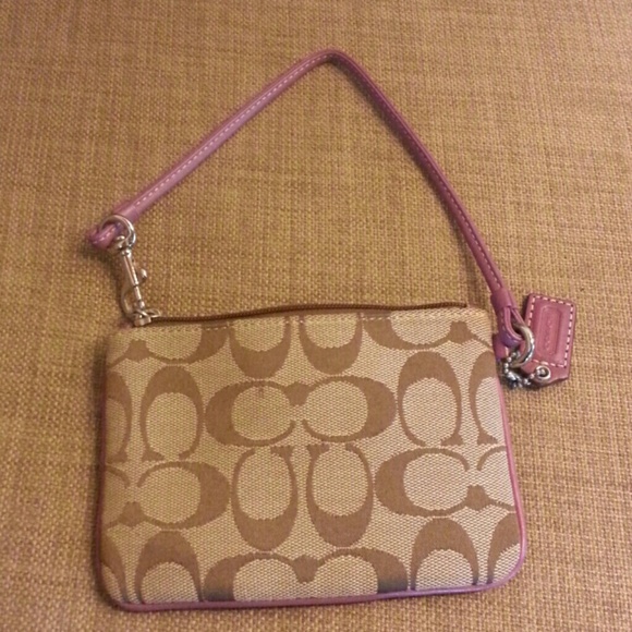 Authentic Signature Coach clutch wristlet - Picture 2 of 4