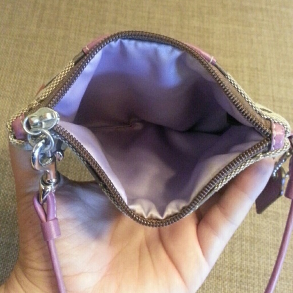 Authentic Signature Coach clutch wristlet - Picture 3 of 4