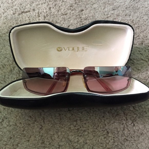 🚫SOLD🚫Gently used Vogue Sunglasses