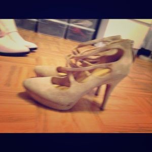 Nine West nude strappy heels