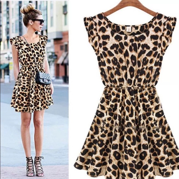 Short mini cheetah dress