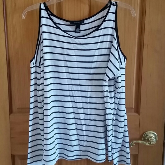 Forever21 open shoulder top - Picture 1 of 3