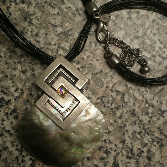 XXXSOLDXXX Shell and Cord Necklace - Picture 3 of 3