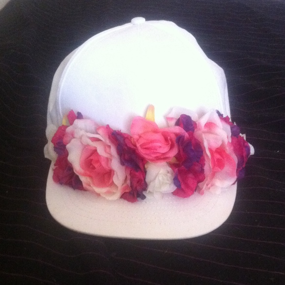 (Flower Crown) Snapback Hat