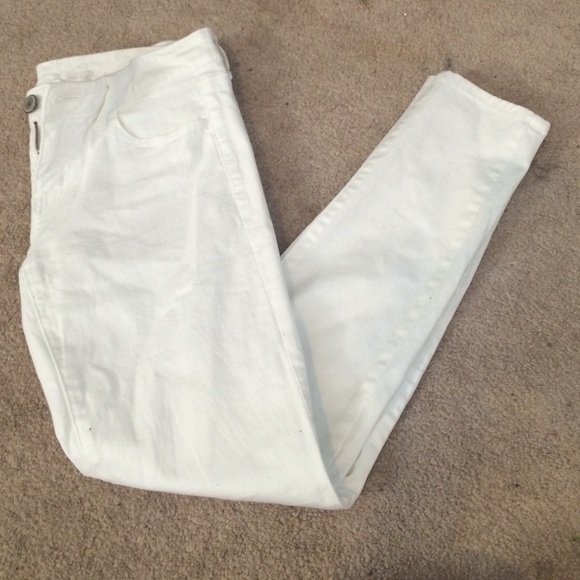 white jean jeggings
