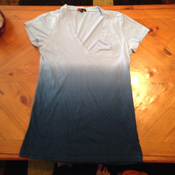 T-Shirt.