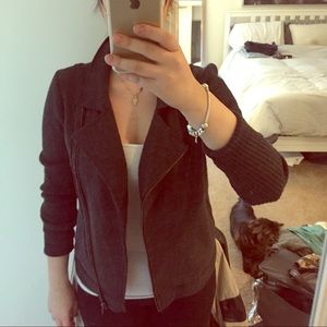 Dark grey 100%wool zip sweater