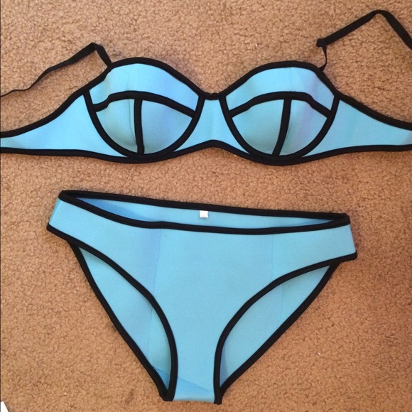 🚫HOLD🚫 light blue triangl bathing suit