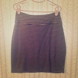 White & black cotton mini skirt!