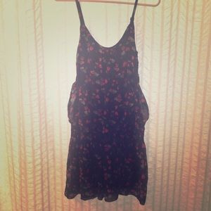Black floral pocket dress!