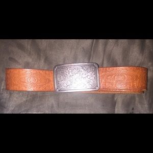 Fossil belt with buckle