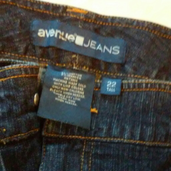 Avenue Jeans