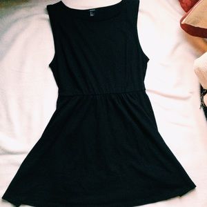 black skater dress