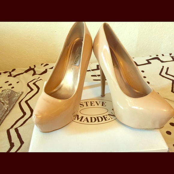 Steve Madden pumps
