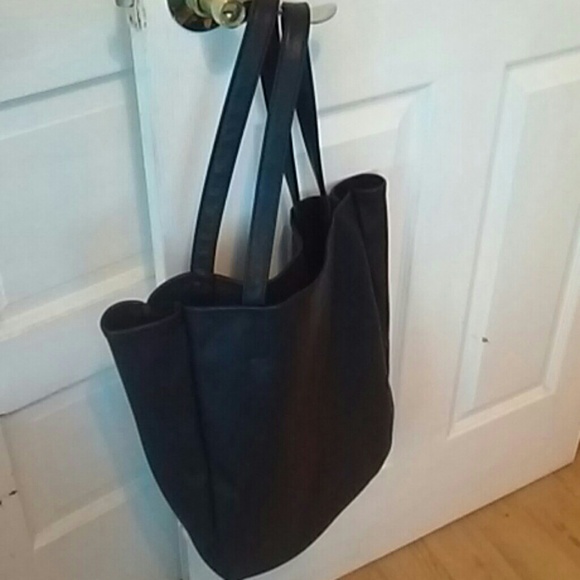 Pebble Faux Leather Black Tote