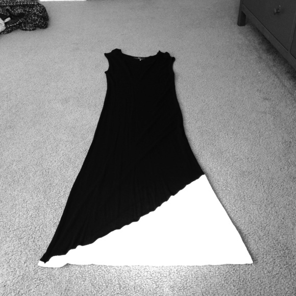 Elegant black and white floor length dress 🔲