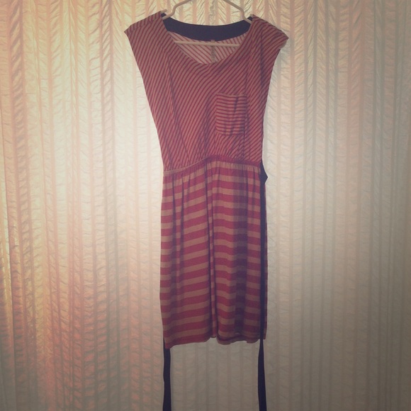 Multi stripes red & tan dress! Black tie in back!