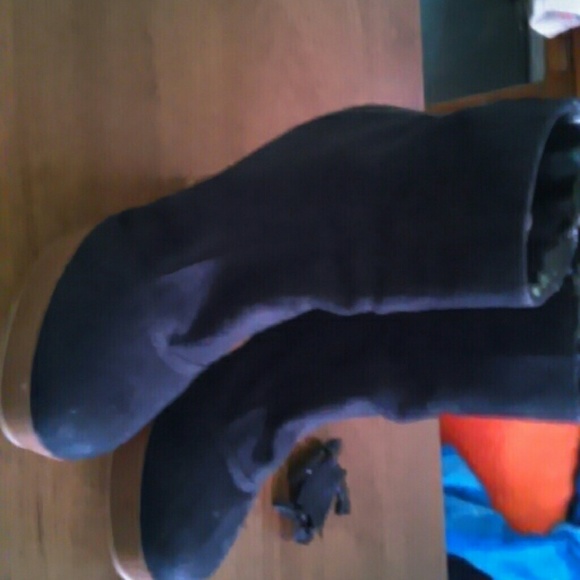 Black heels