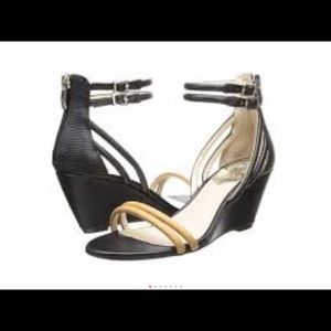 🎀HP 4/20🎀 Vince Camuto Wynter Wedge Sandal