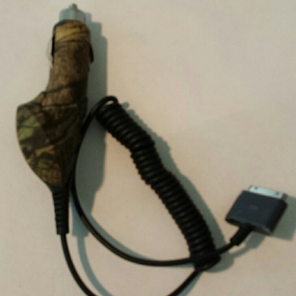 IPHONE/iPOD Car Charger - Camo