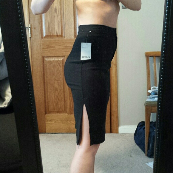 luly k Dresses & Skirts - Black skirt with slits on both sides