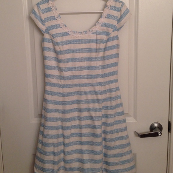 Lilly pulitzer blue and white striped dress