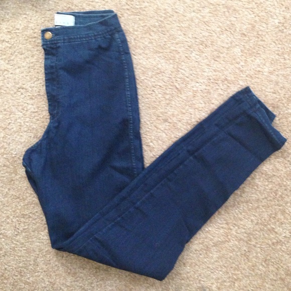 AA easy jeans size small