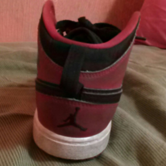 Jordan's - Picture 2 of 3