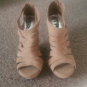Taupe wedges