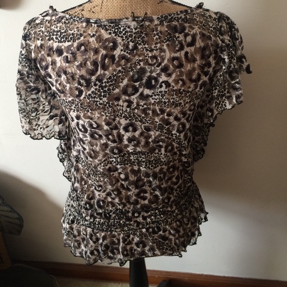 Animal Print Top - Picture 2 of 2