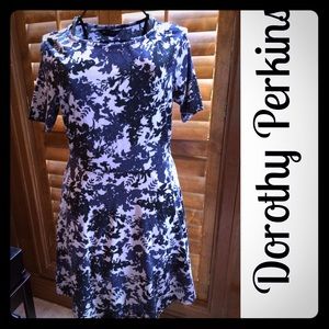 Dorothy Perkins Pull-On Casual Dress