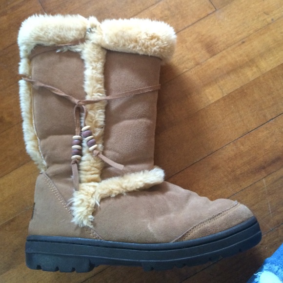 Uggs - Picture 1 of 4