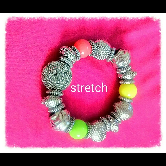 Cute summer stretch bracelet